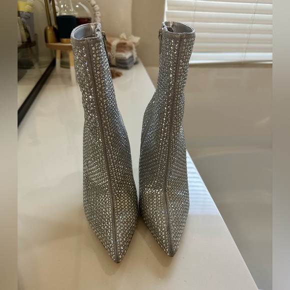 Steve Madden Booties - Picture 2 of 3